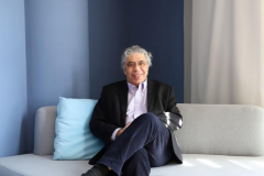 <strong>全球洞察世行前副</strong>